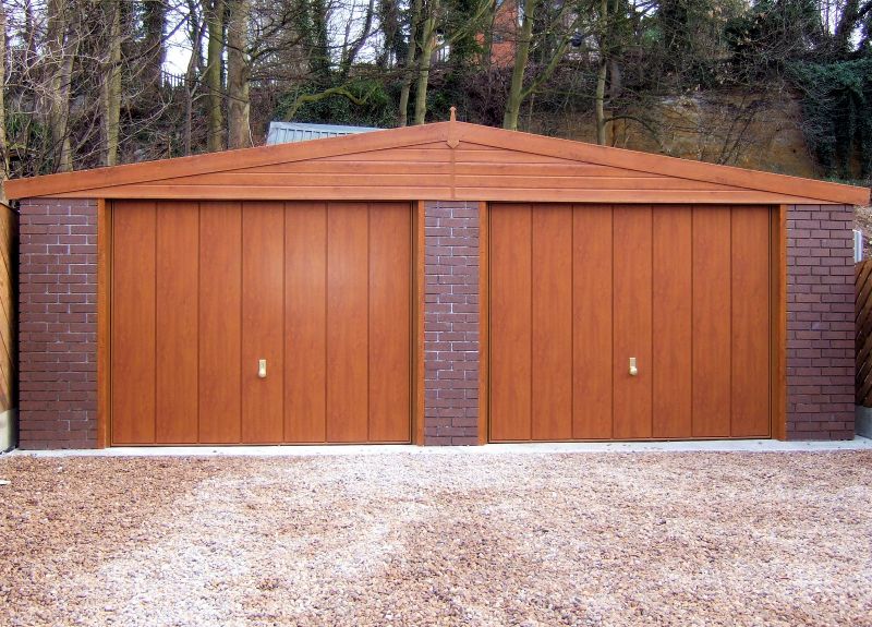 Spar Apex Double Concrete Garage 333 - Light Woodgrain, Brick Posts